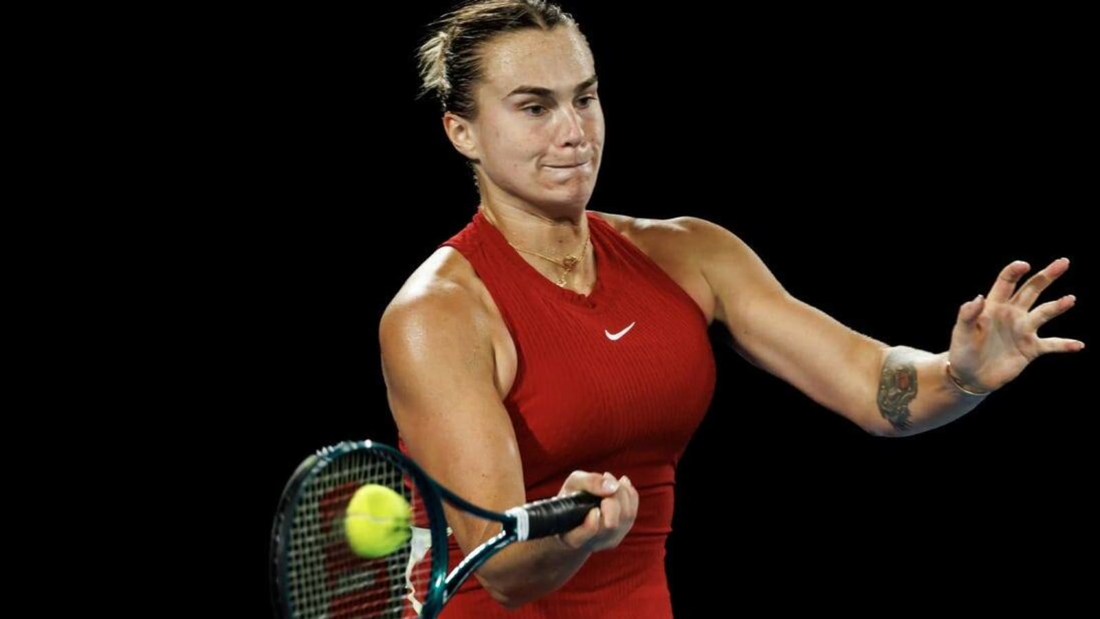 Aryna Sabalenka breezes to Australian Open title