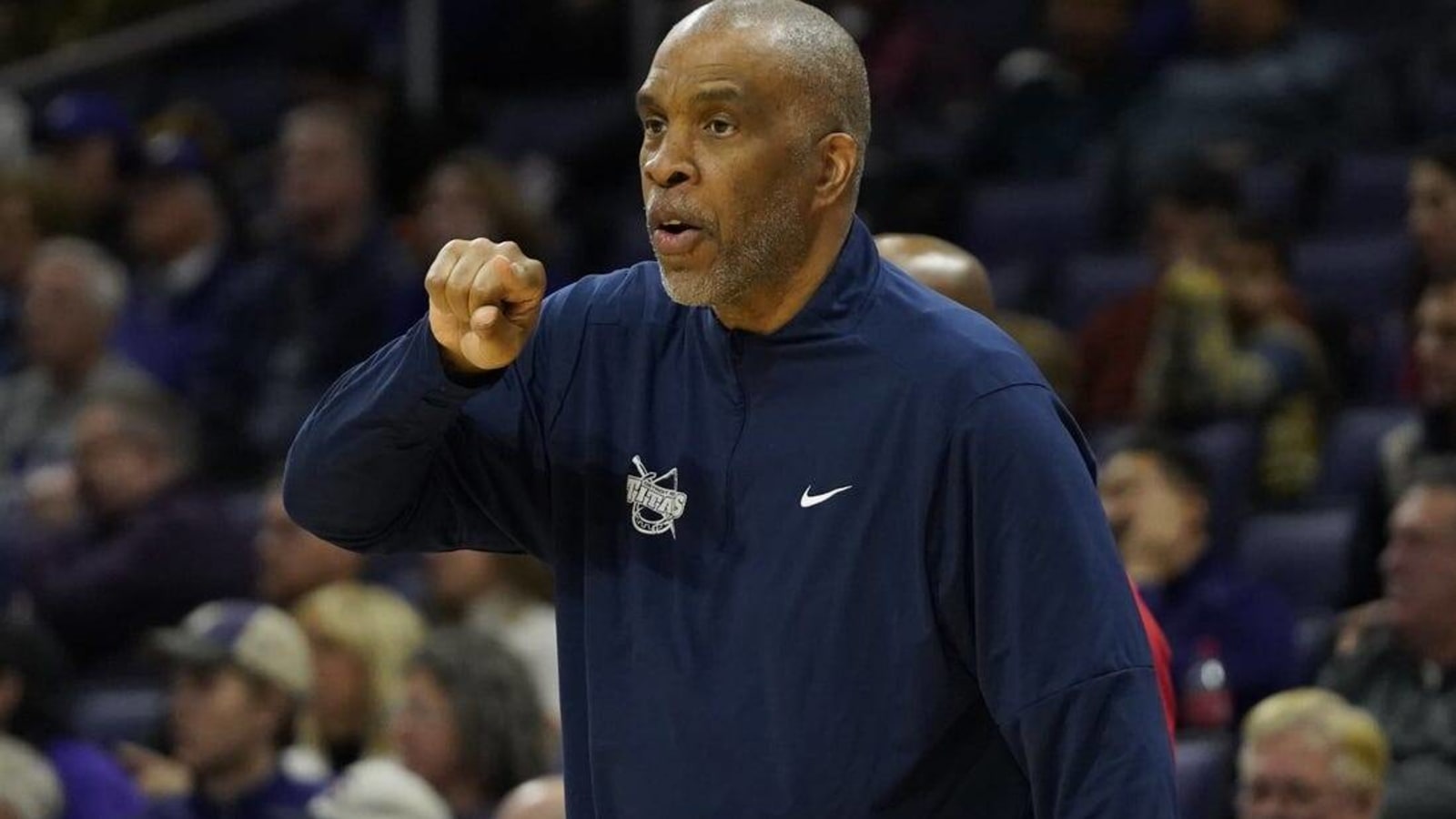 Detroit Mercy parts with coach Mike Davis after 1-31 season