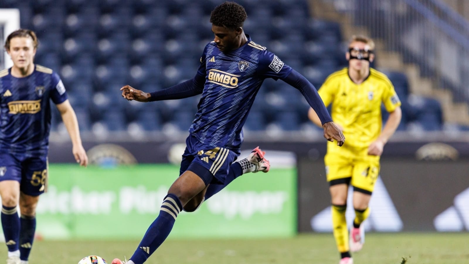 Union sign 17-year-old homegrown D Neil Pierre