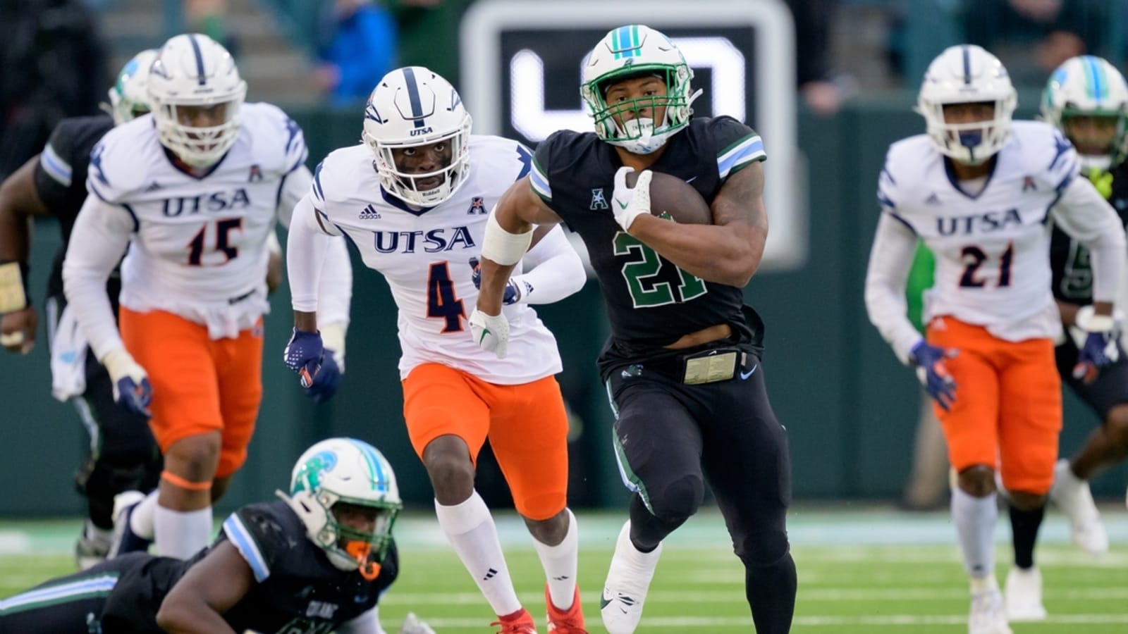 Report: Tulane RB Makhi Hughes in transfer portal