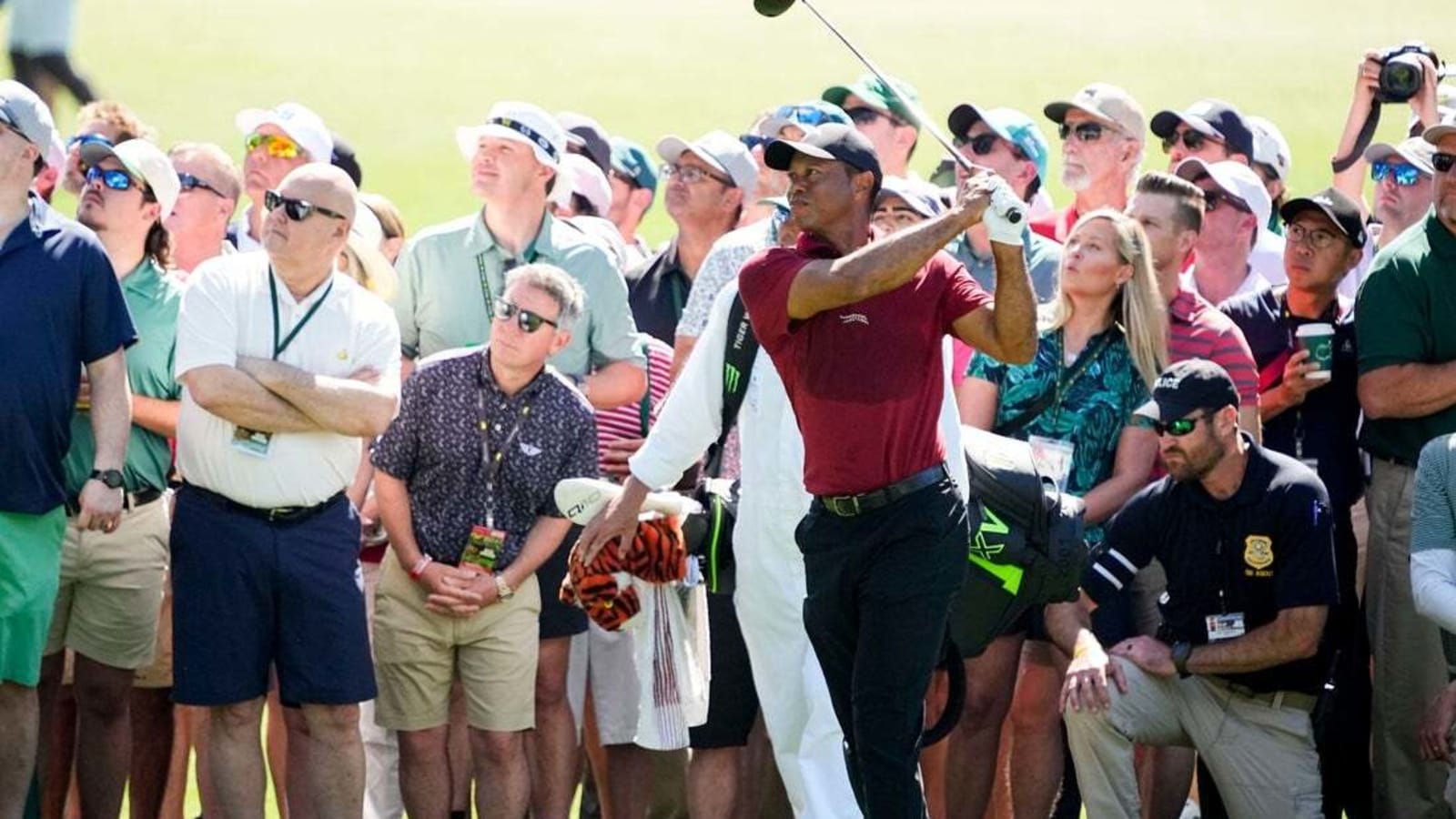 Tiger Woods pulls April Fools&#39; prank, says he&#39;s playing in Masters