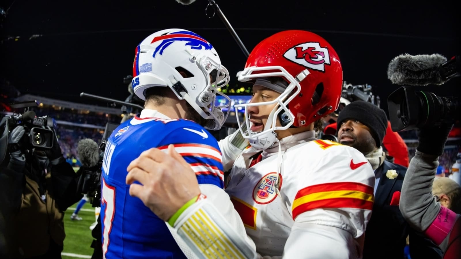 Chiefs, Bills renew rivalry from middle of AFC pack