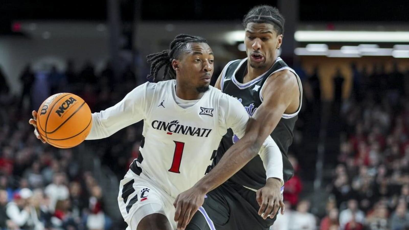 Late 3-pointer lifts Cincinnati over K-State, 74-72