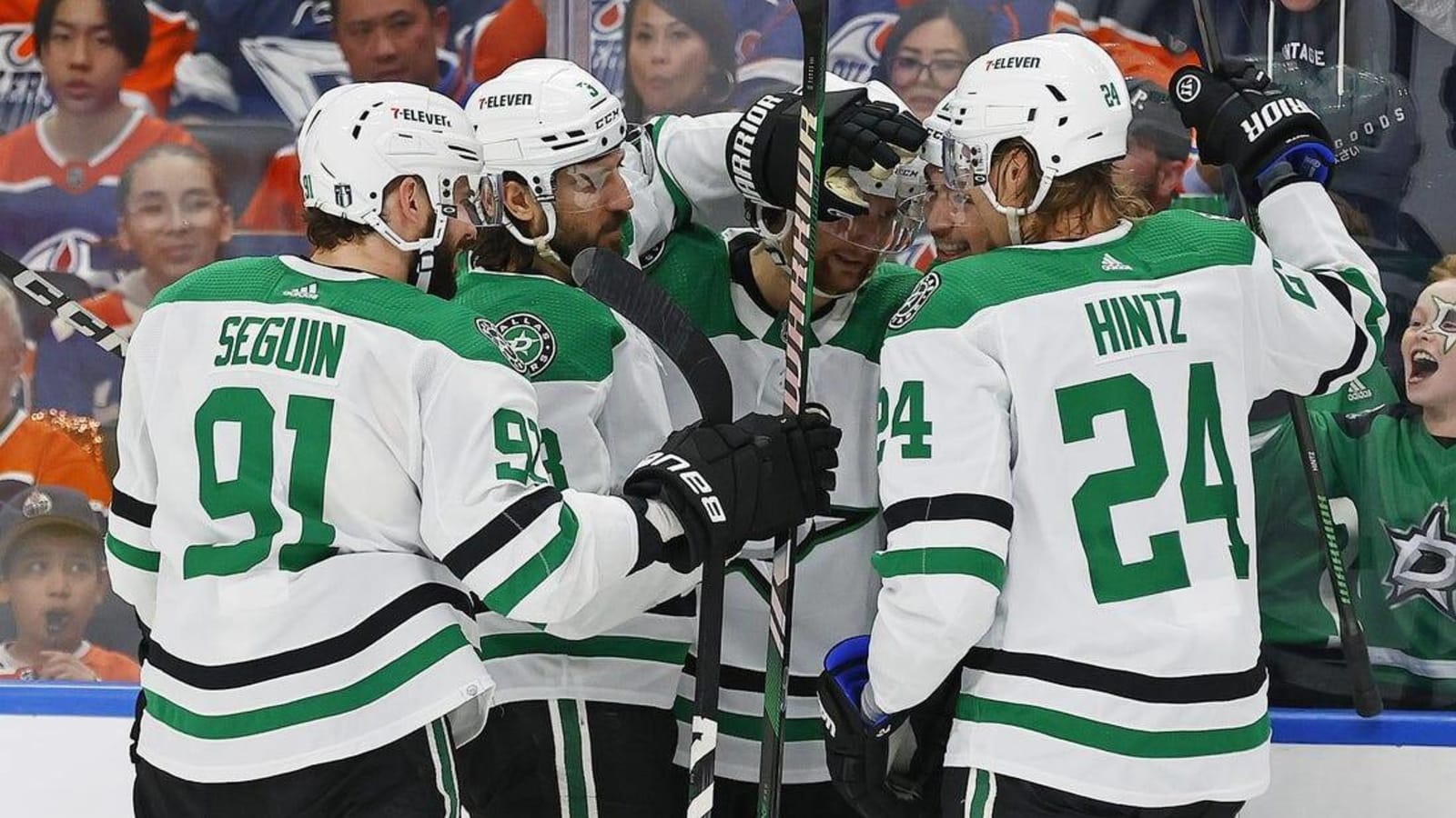 Jason Robertson&#39;s hat trick leads Stars past Oilers