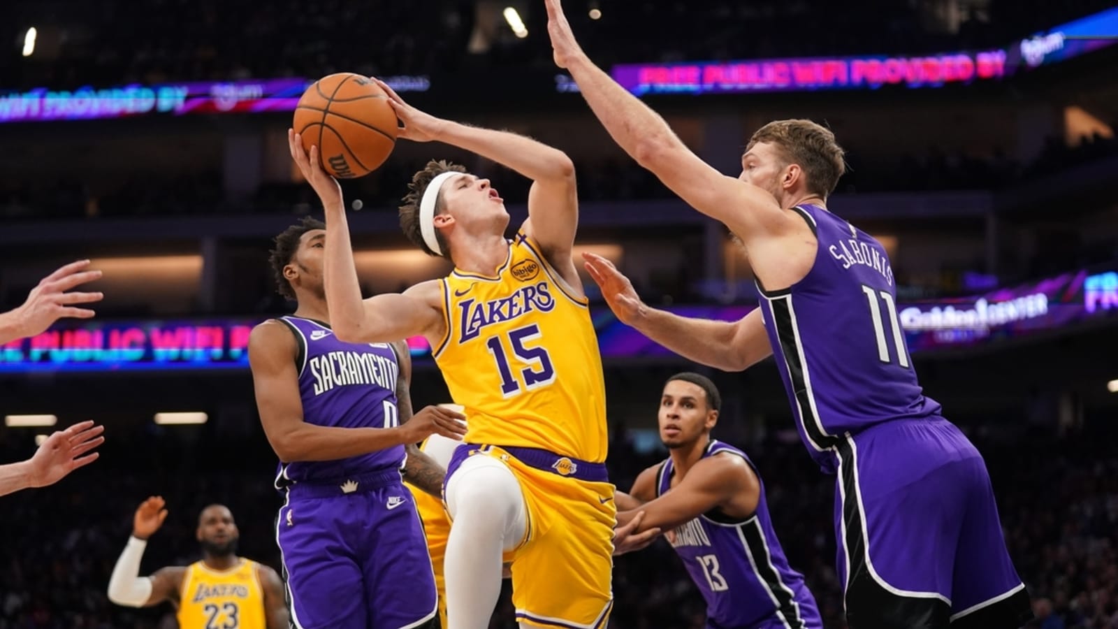 Austin Reaves paces Lakers past Kings