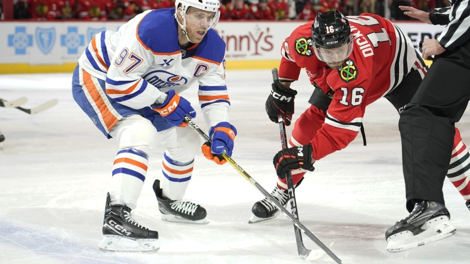 Oilers fight back, top Chicago to stay hot
