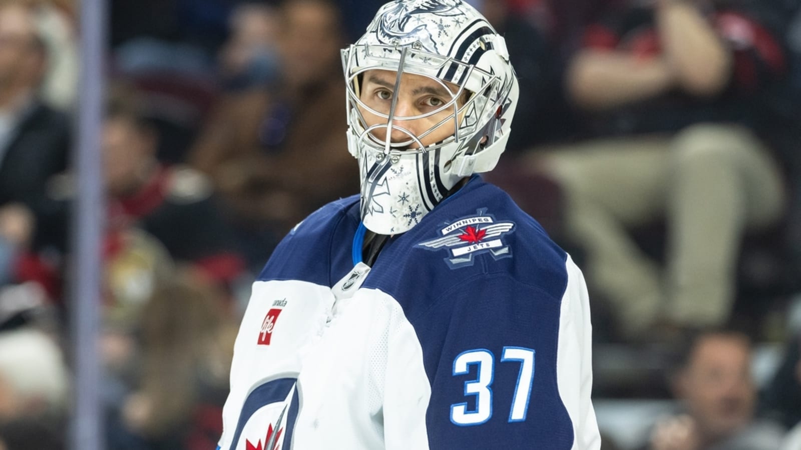 NHL roundup: Jets slam Senators for 11th straight win