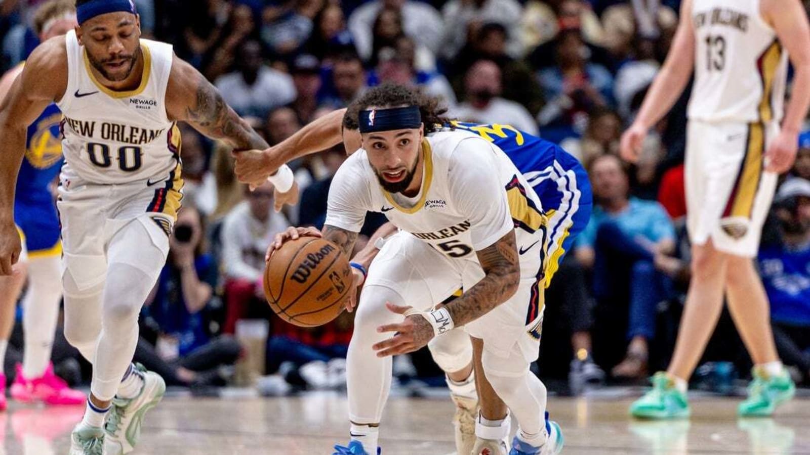 Steph Curry returns to lead Warriors past Pelicans