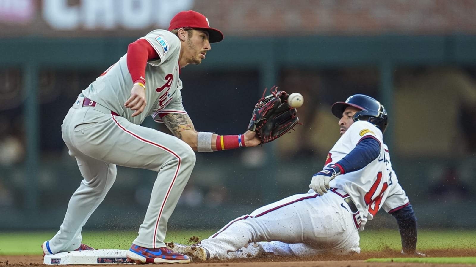 Marcell Ozuna, Braves take opener against Phillies