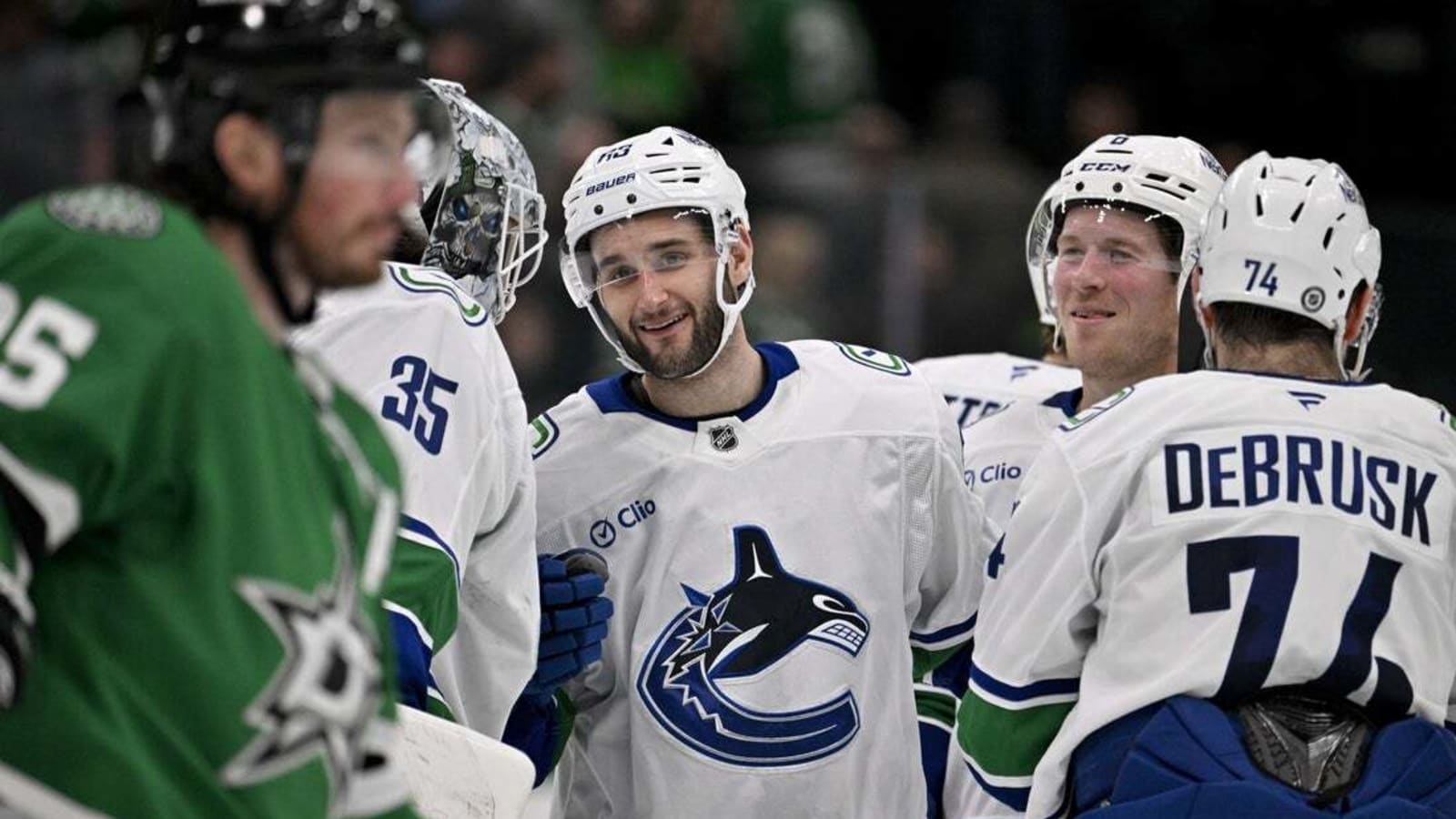 Canucks stun Stars in OT after final-minute 3-goal rally