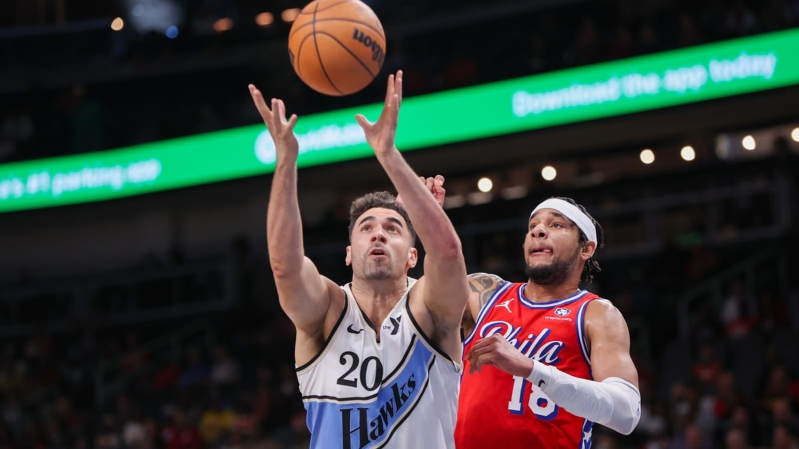 Hawks continue hot streak as 76ers keep sliding