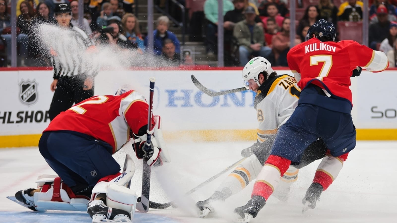 Bruins halt skid on late OT goal vs. Panthers