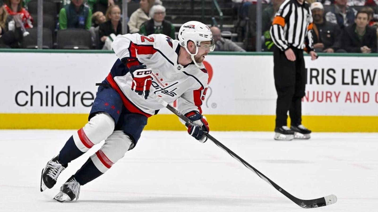 Hurricanes acquire F Evgeny Kuznetsov from Capitals