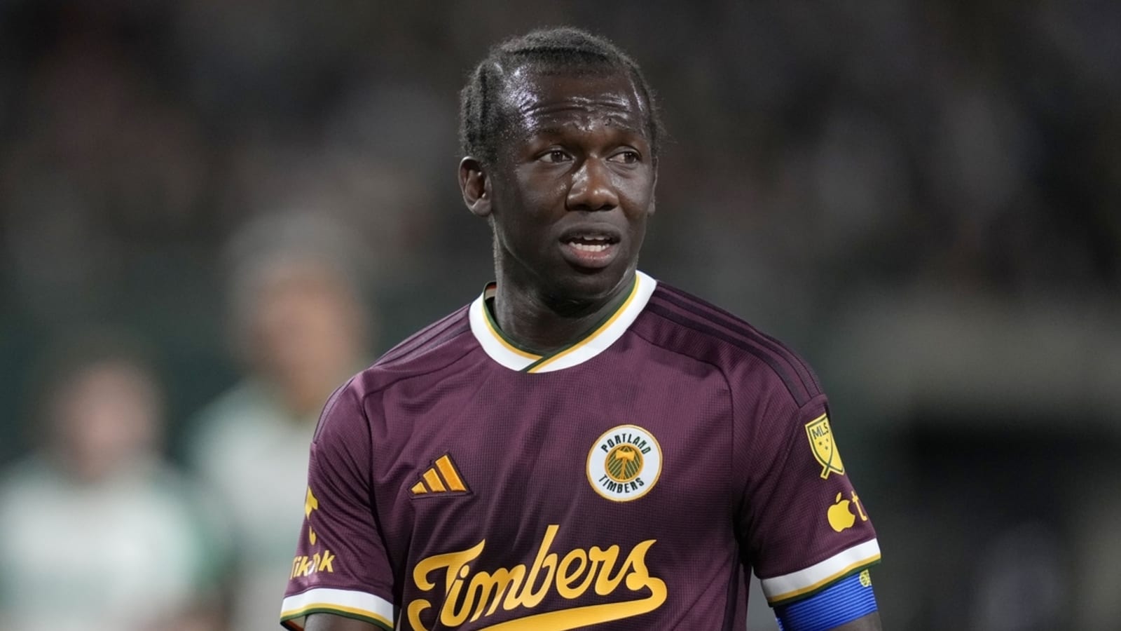 Timbers&#39; Diego Chara signs deal to play 15th season with club