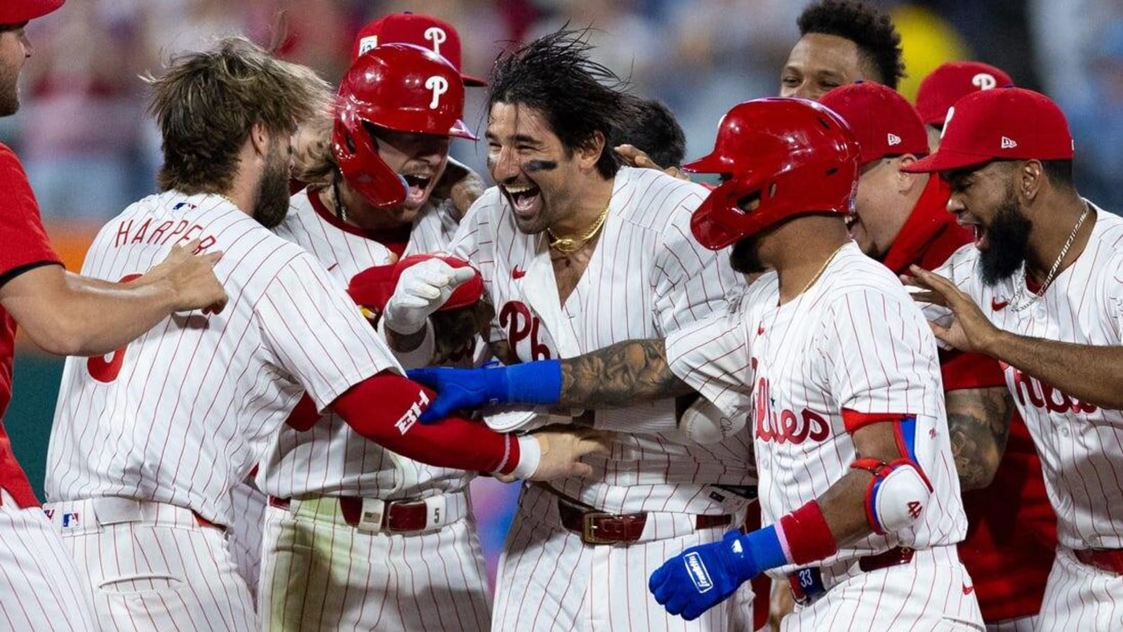 With versatility on display, Phillies seek sweep vs. Brewers