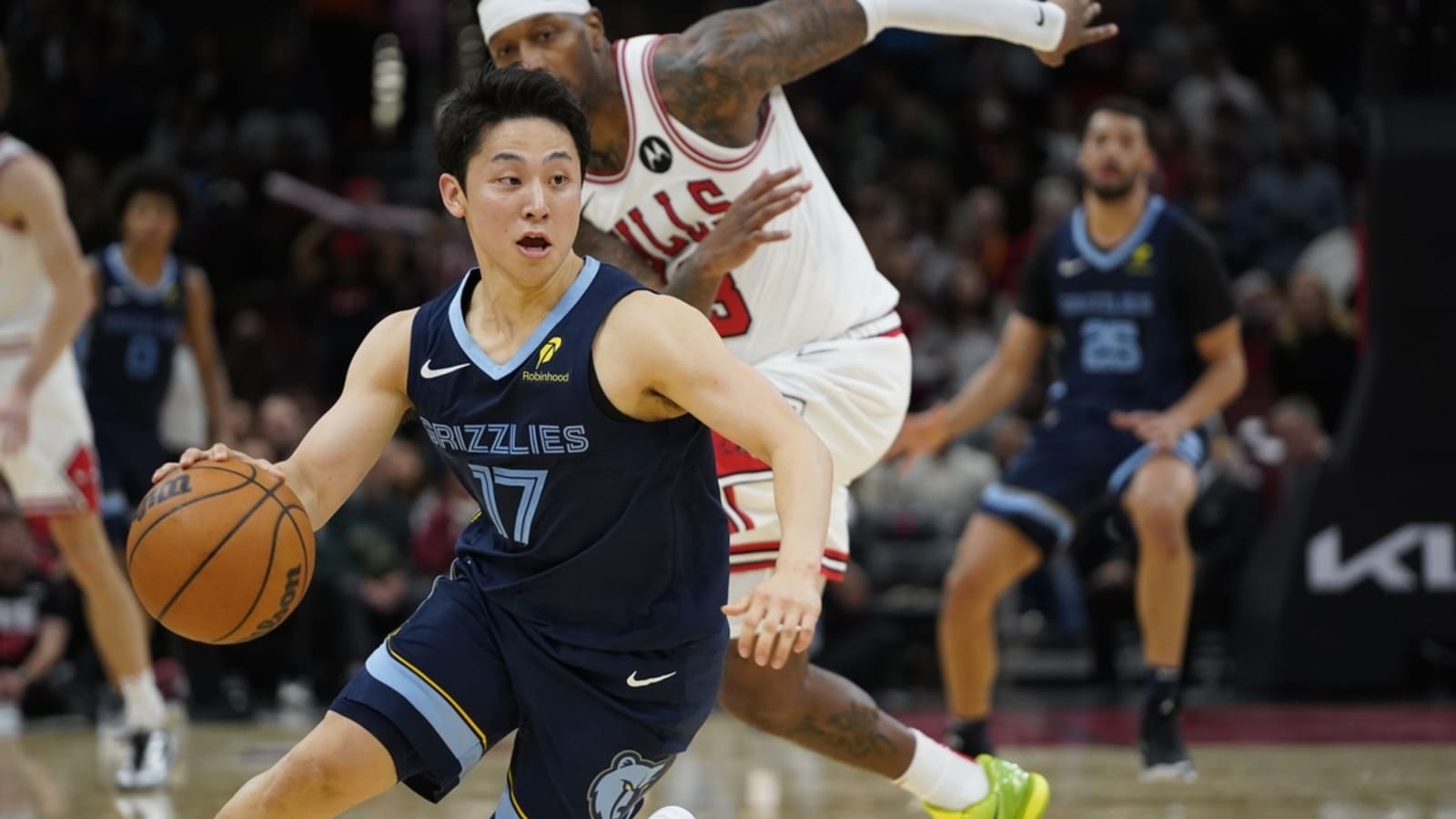 Report: Grizzlies sign G Yuki Kawamura to two-way deal