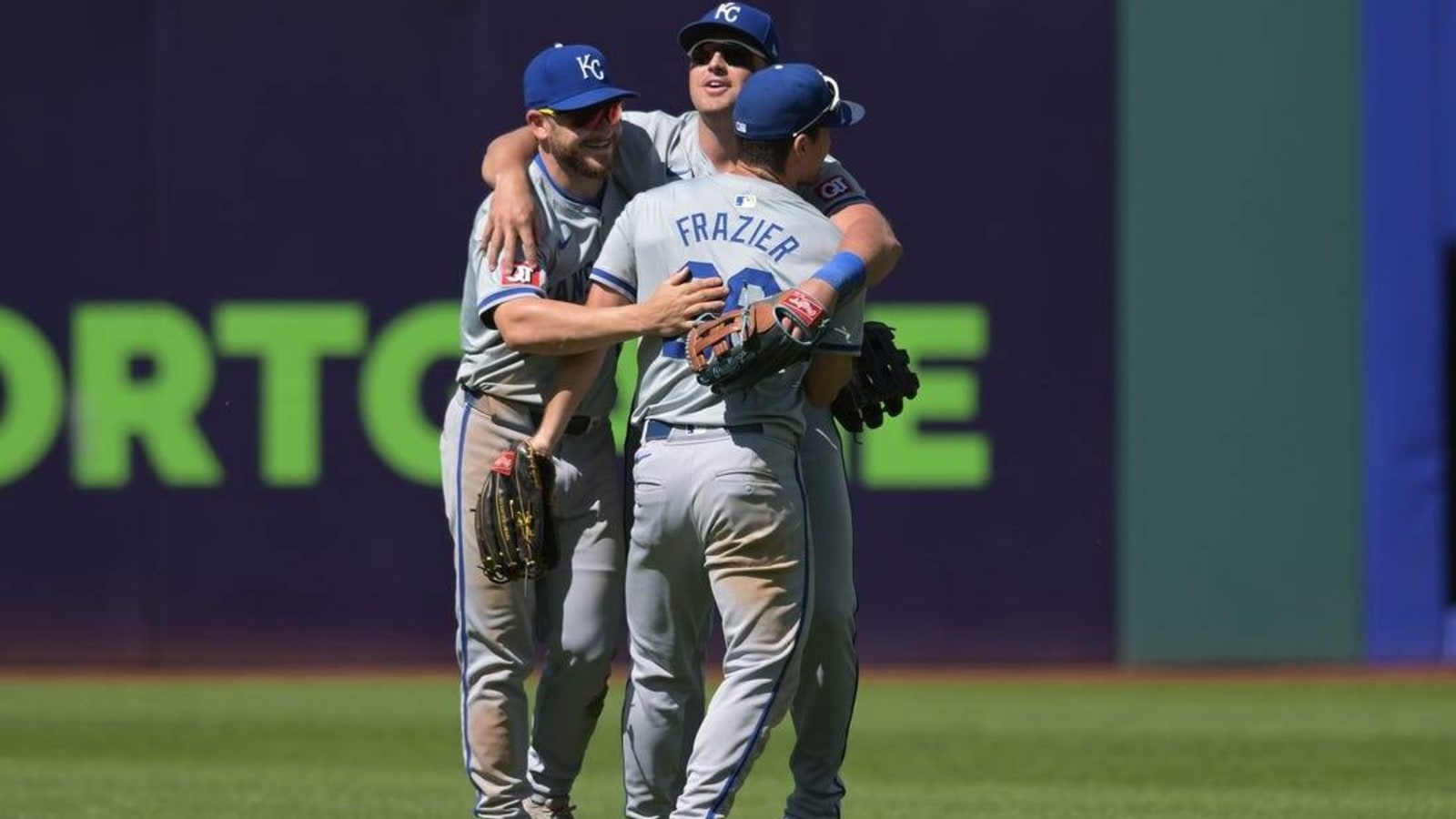 Kyle Isbel&#39;s clutch hit gives Royals edge over Guardians