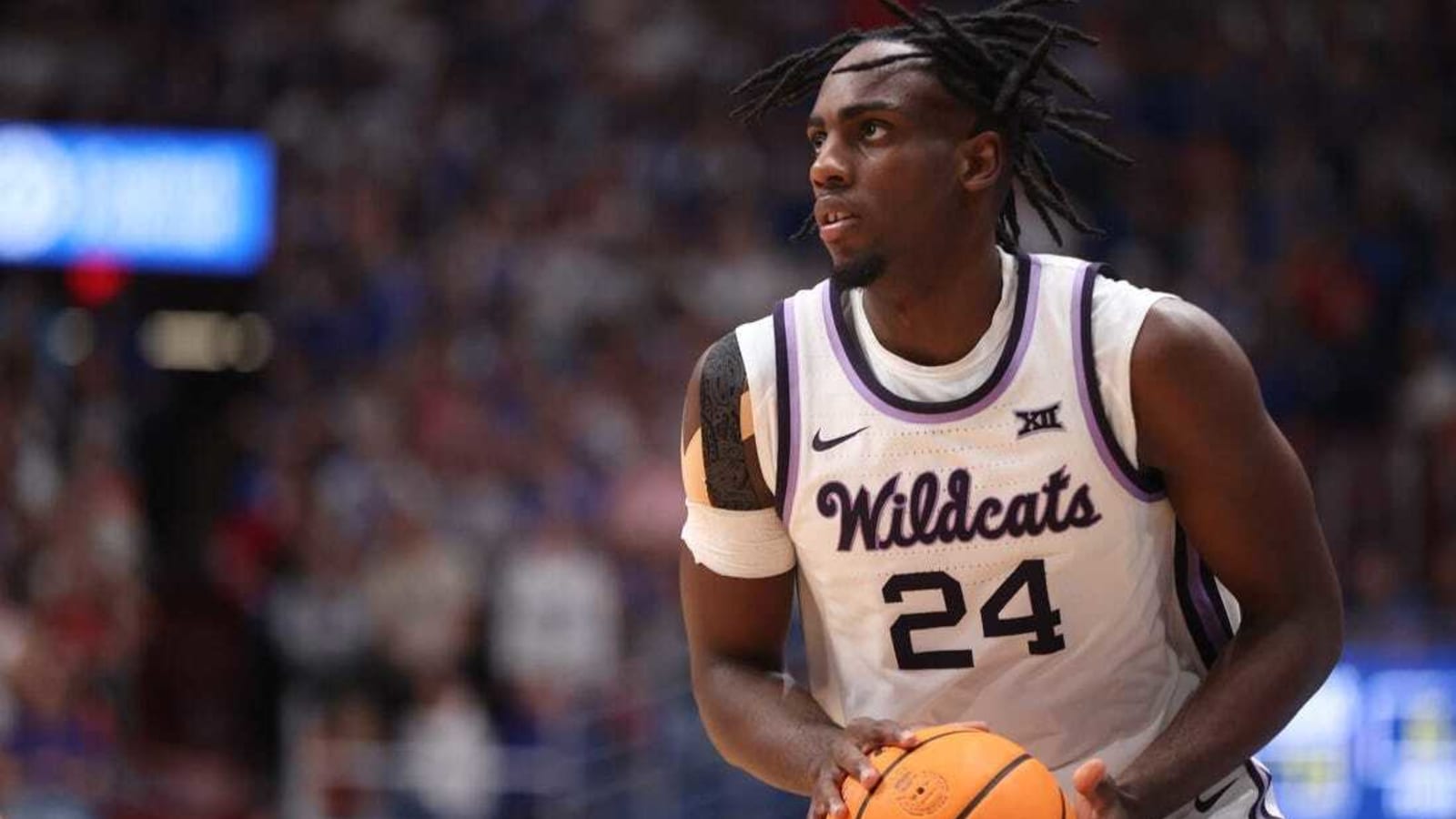 Texas lands K-State transfer forward Arthur Kaluma