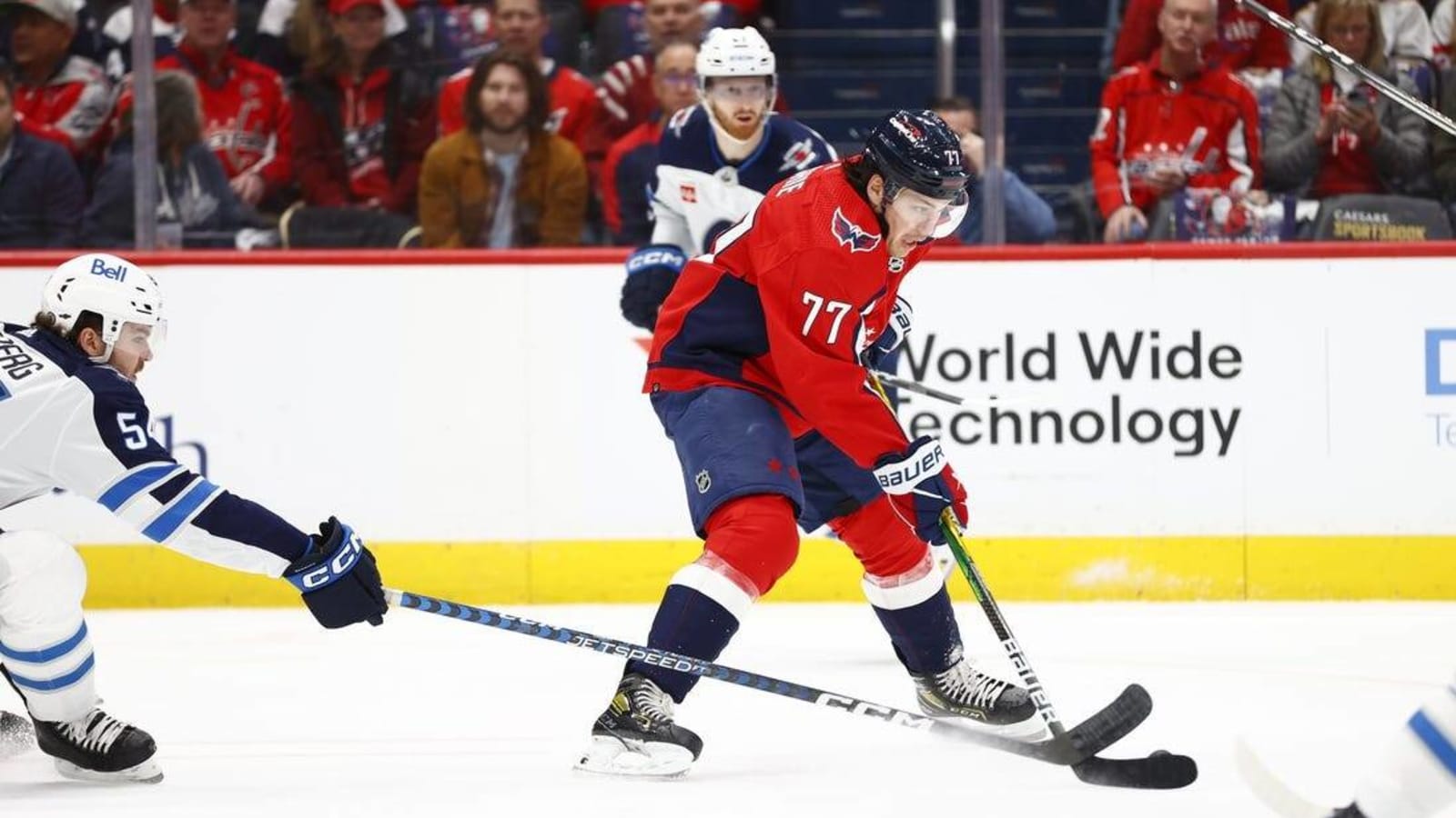 Capitals break through in 3rd period to blank Jets