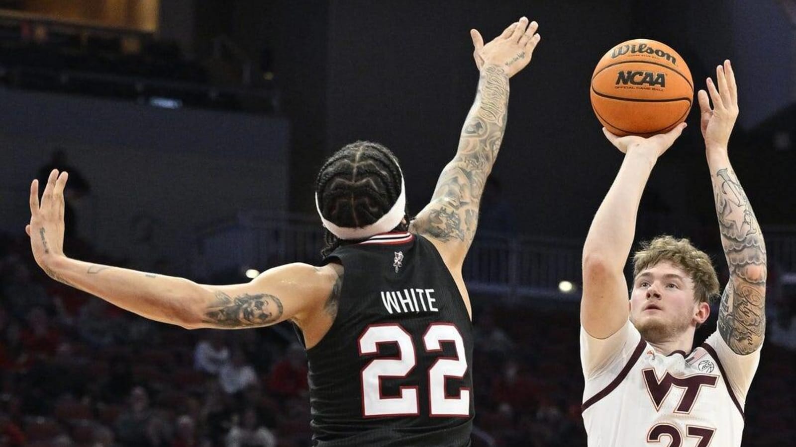 Virginia Tech rolls over Louisville for rare road win