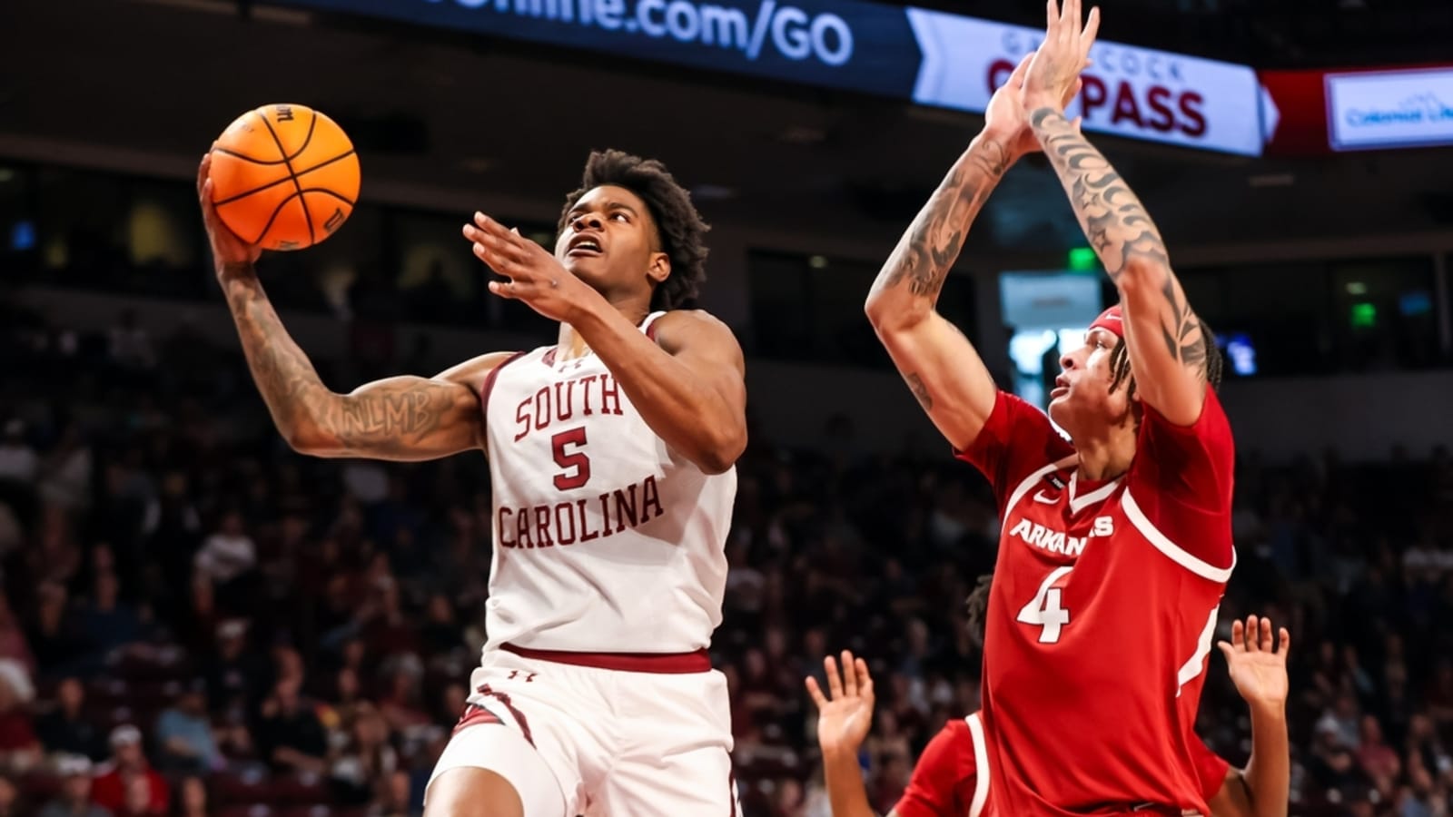 Collin Murray-Boyles&#39; career night lifts South Carolina over Arkansas