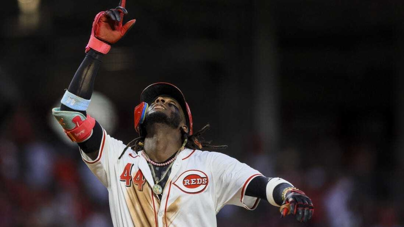 Young star shortstops on display in Reds-Pirates series