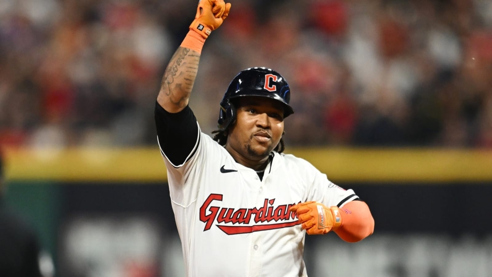 Guardians ratchet up the offense, top Rays