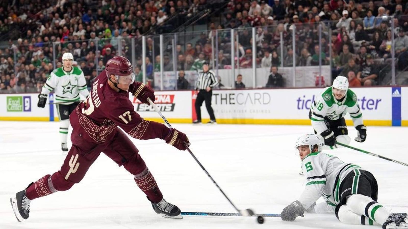 Stars double up Coyotes, push win streak to 4 games