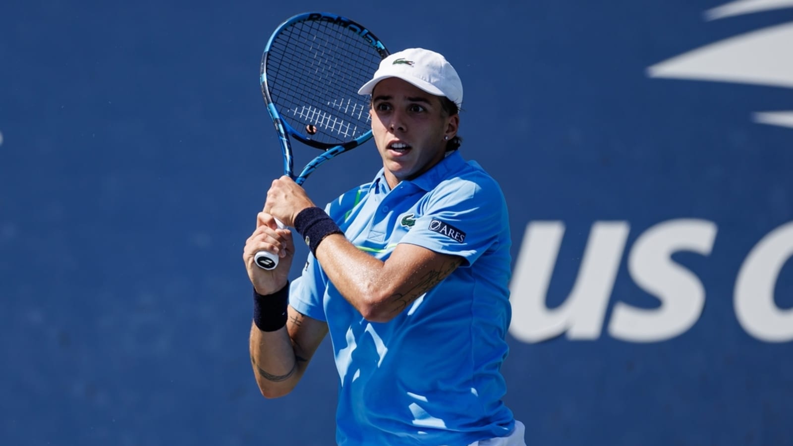 Arthur Cazaux defeats Stan Wawrinka in hometown of Montpellier