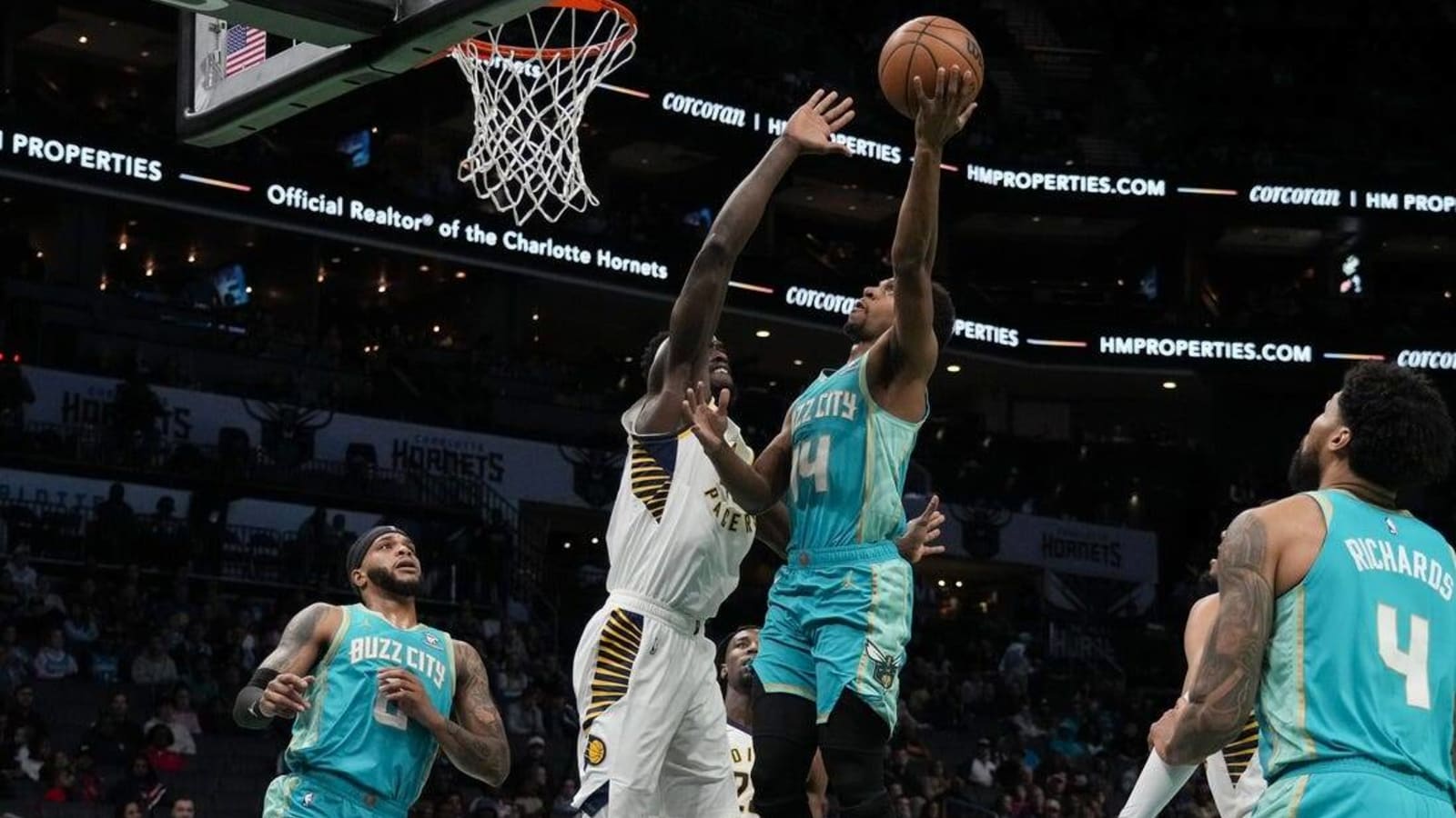 Pacers stick Hornets with 7th straight loss