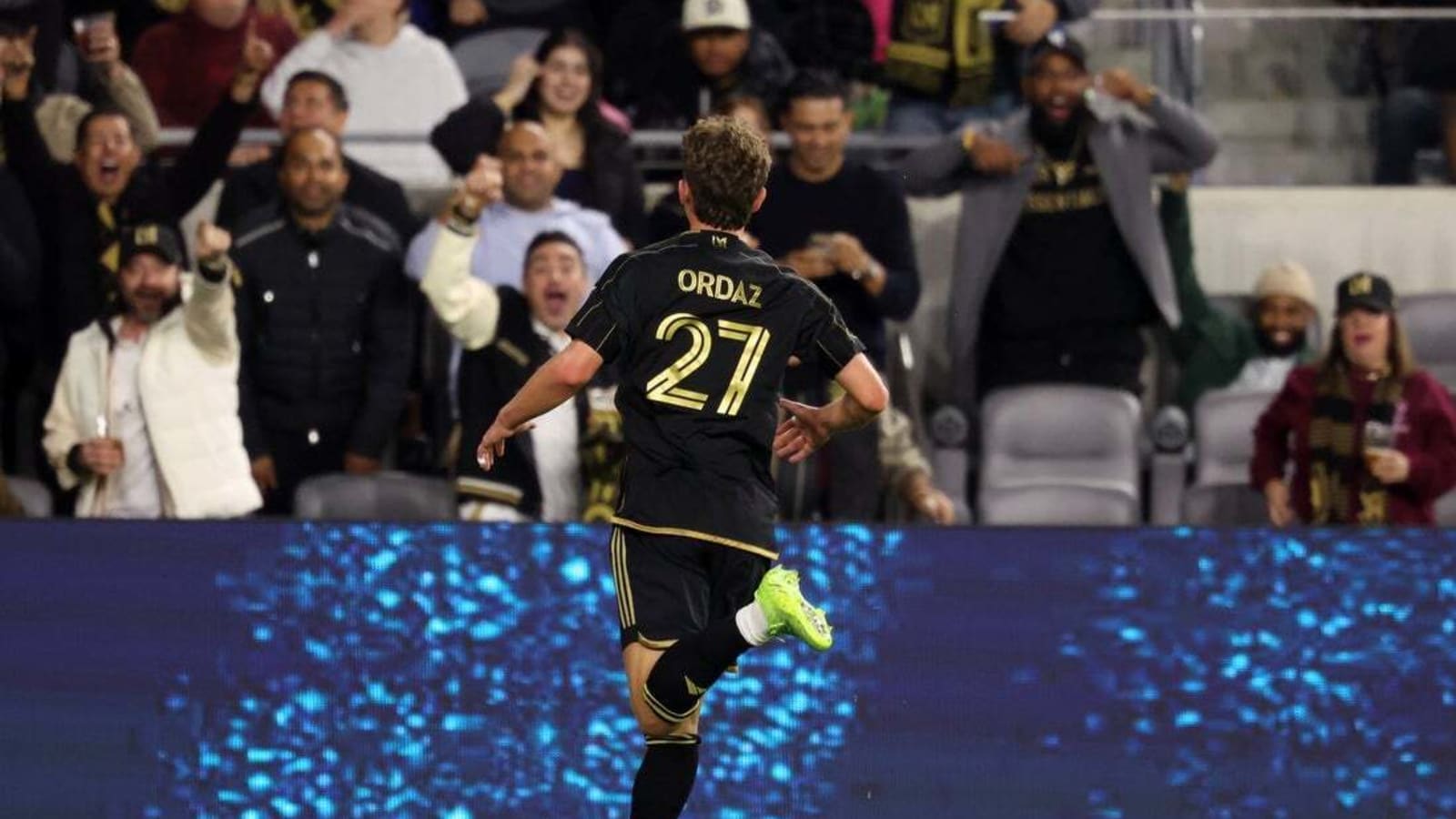 LAFC out to keep rolling against winless Dynamo