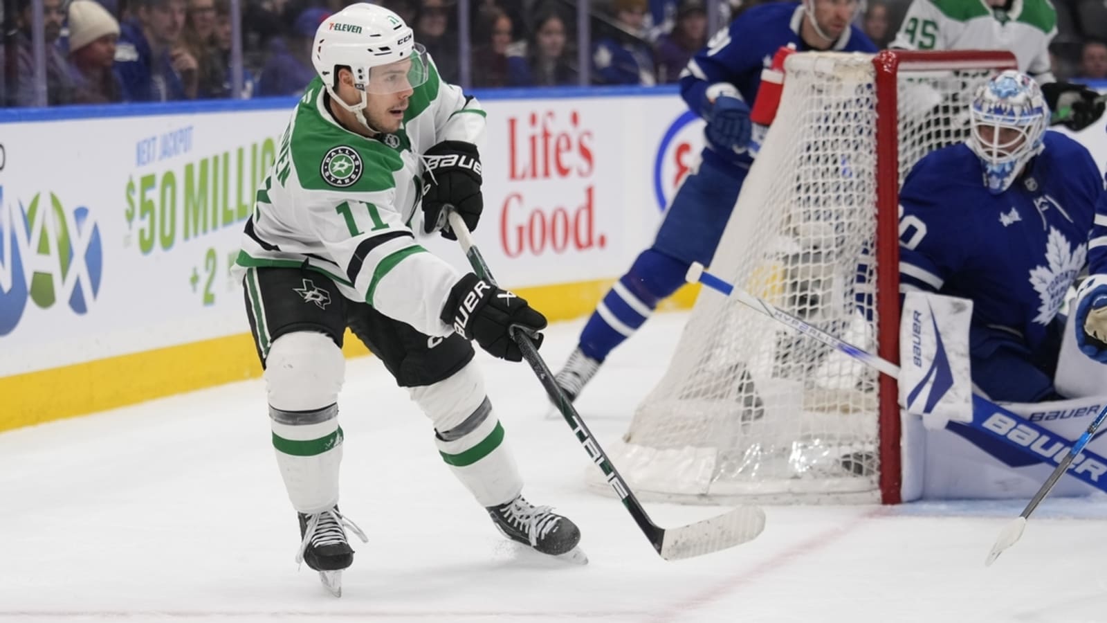 Logan Stankoven tallies twice to lead Stars past Leafs