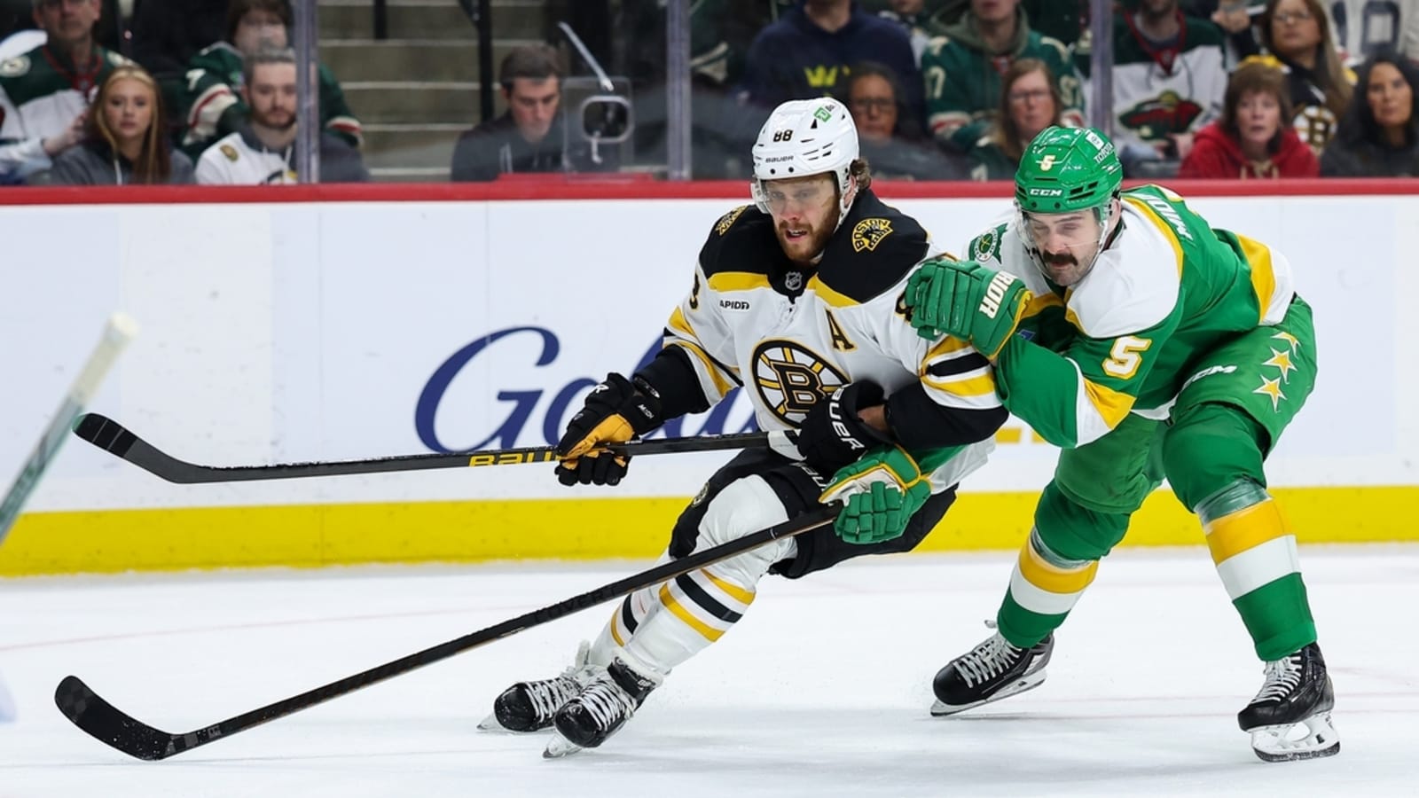 Bruins, Predators share offensive struggles