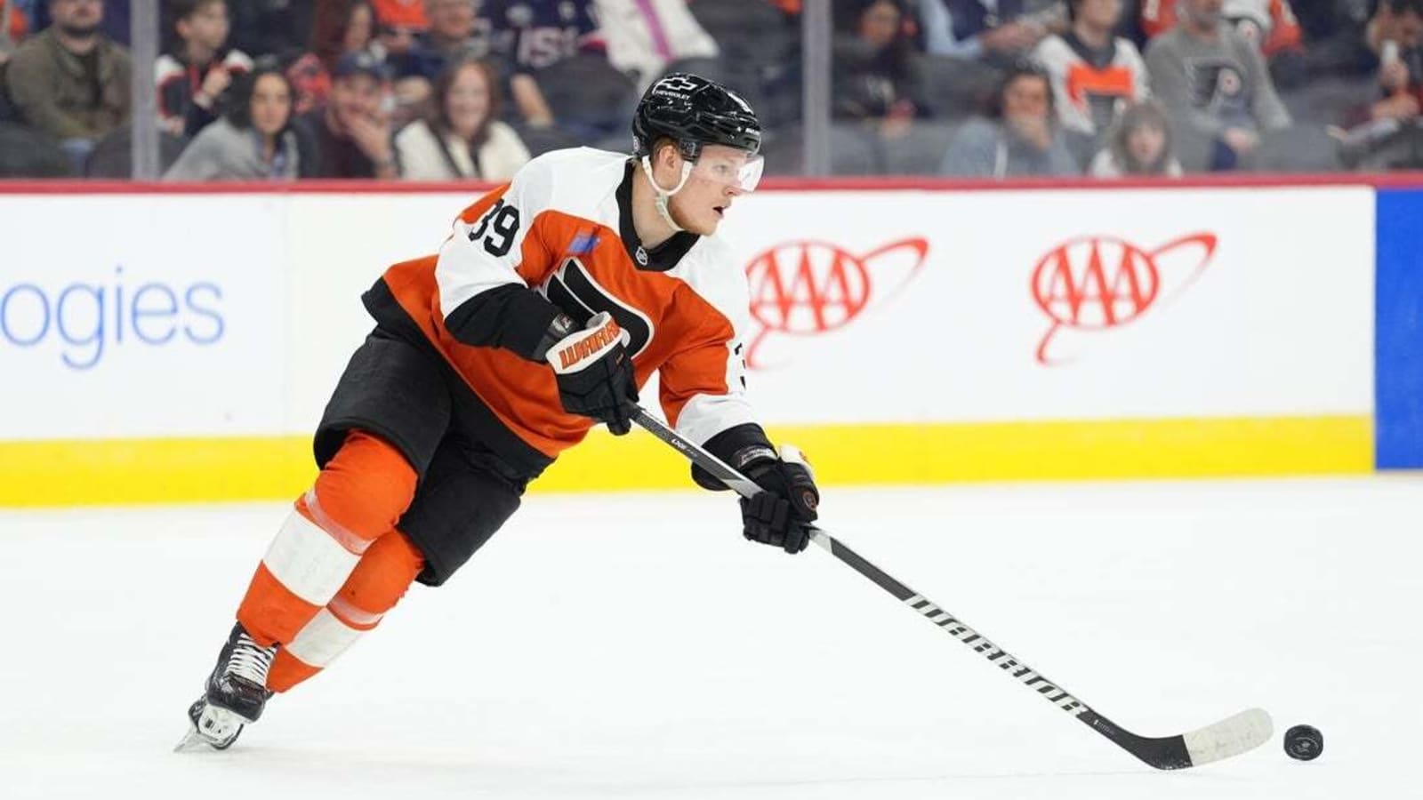 Flyers host Predators, hoping to build momentum for next season