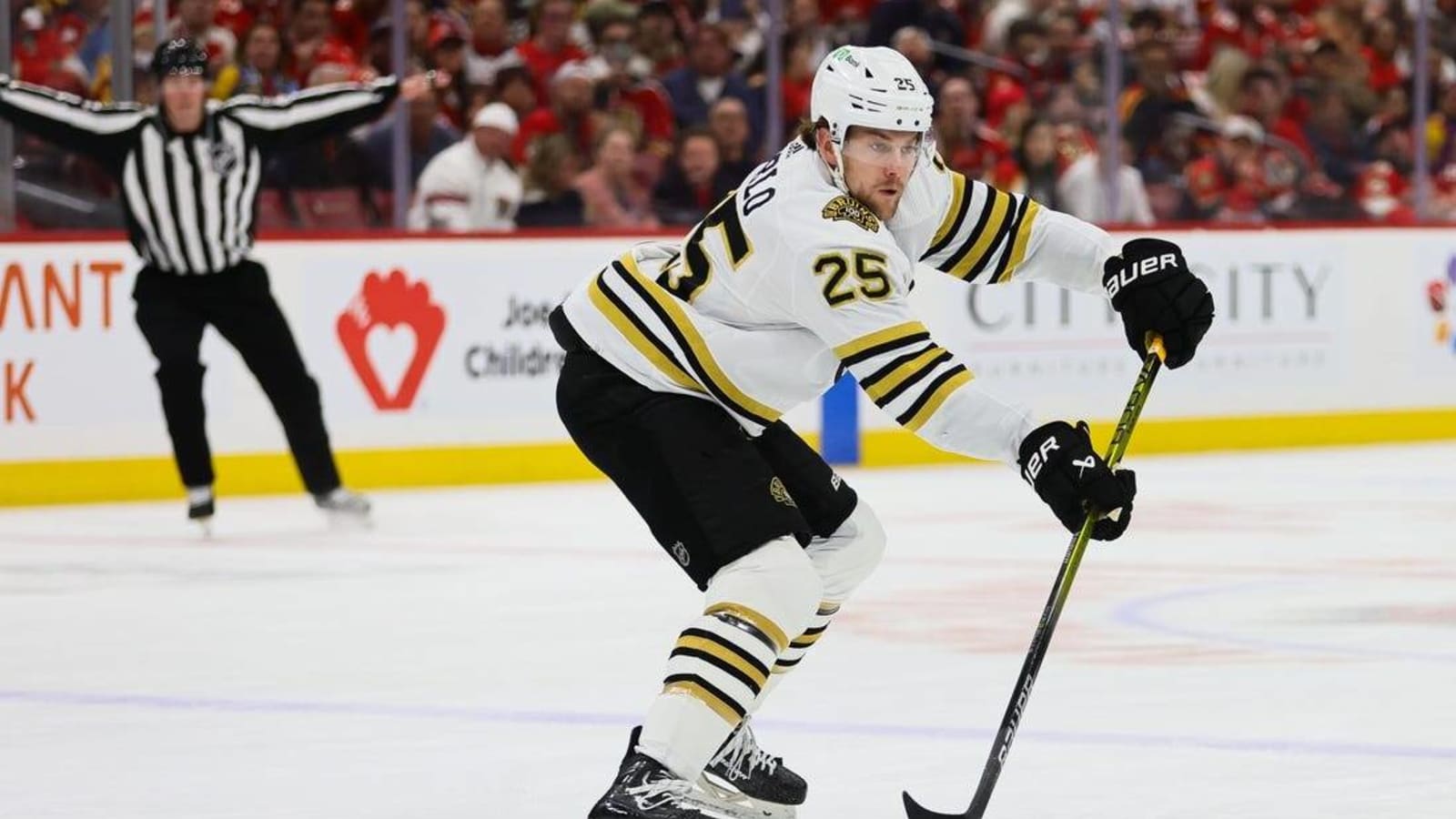 Bruins strive to return to Boston with 2-0 lead over Panthers