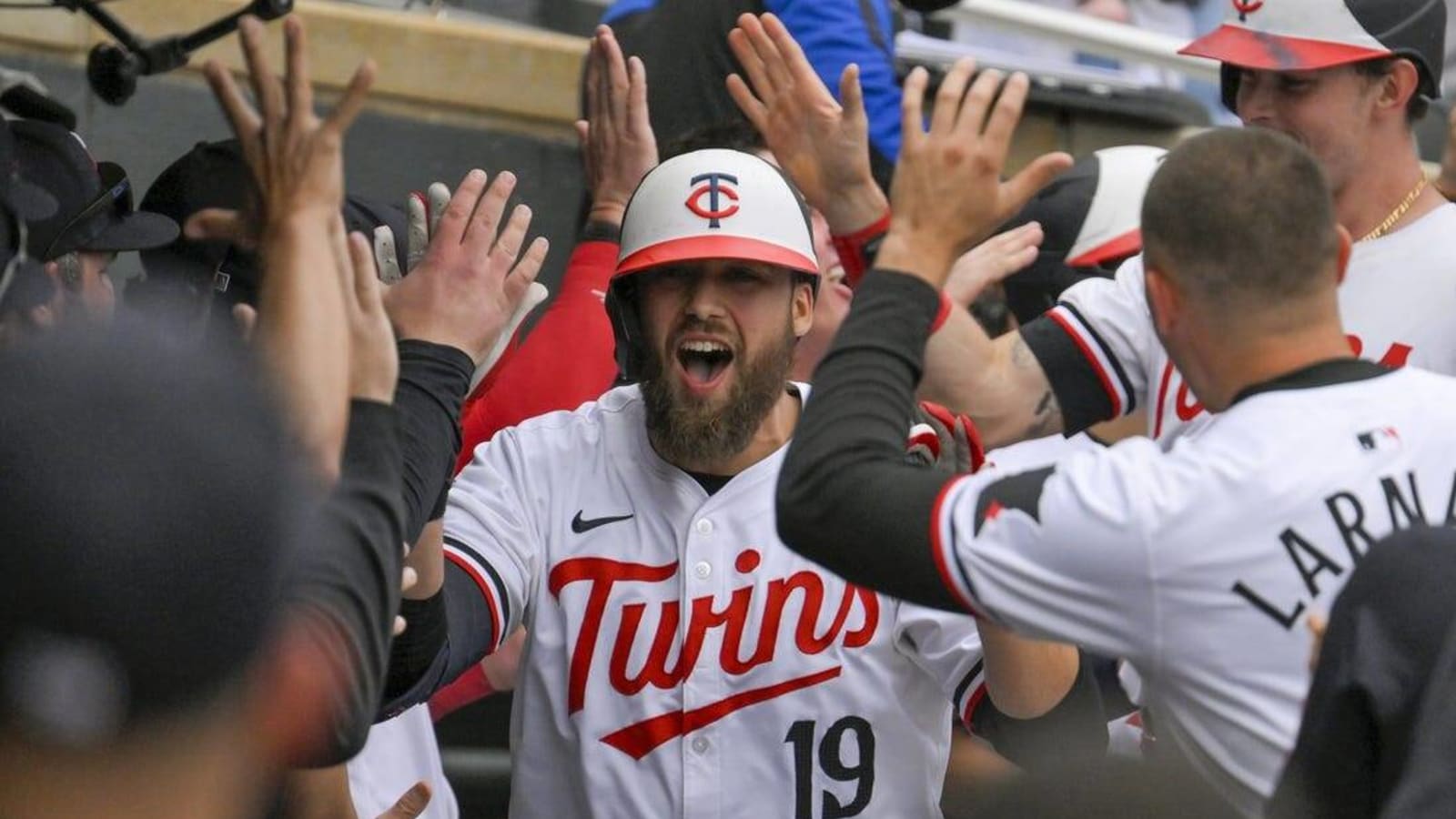Streaking Twins, slumping Rangers heading in opposite directions
