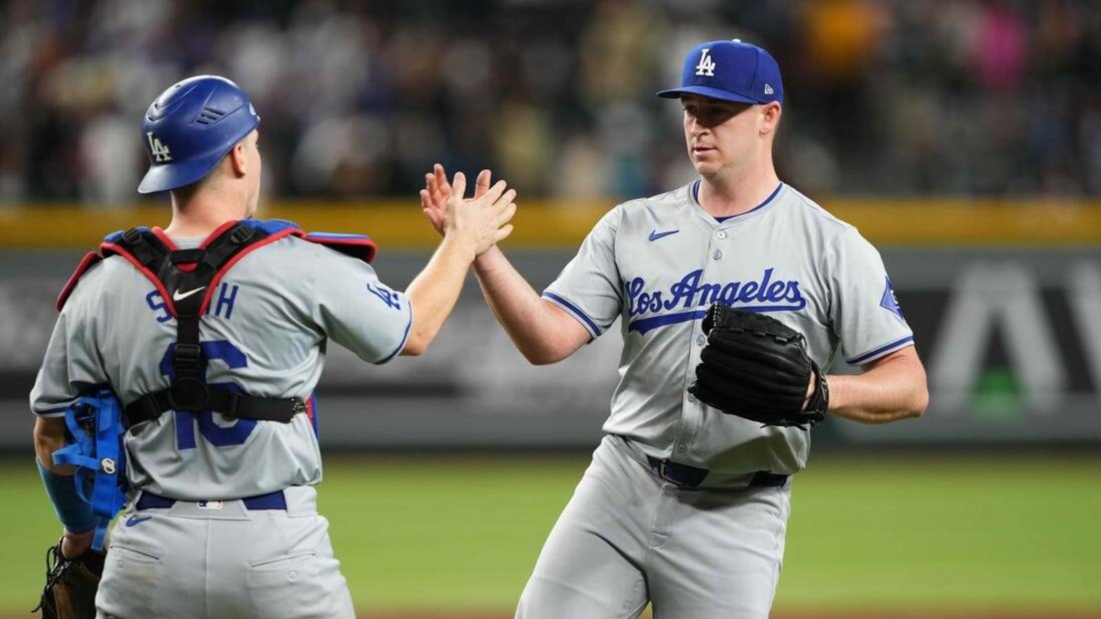 Dodgers activate closer Evan Phillips