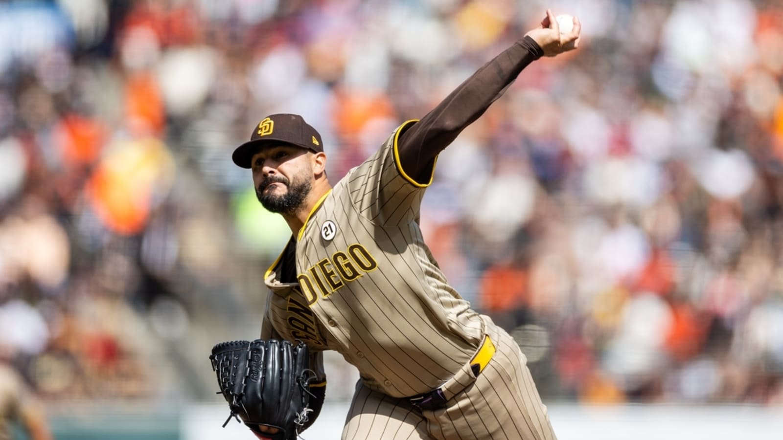 Padres edge Giants in 10th inning to complete sweep