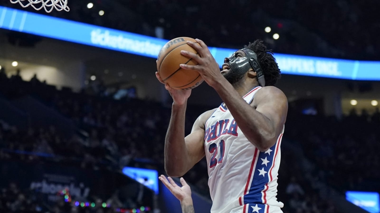 Joel Embiid, 76ers visit struggling Warriors