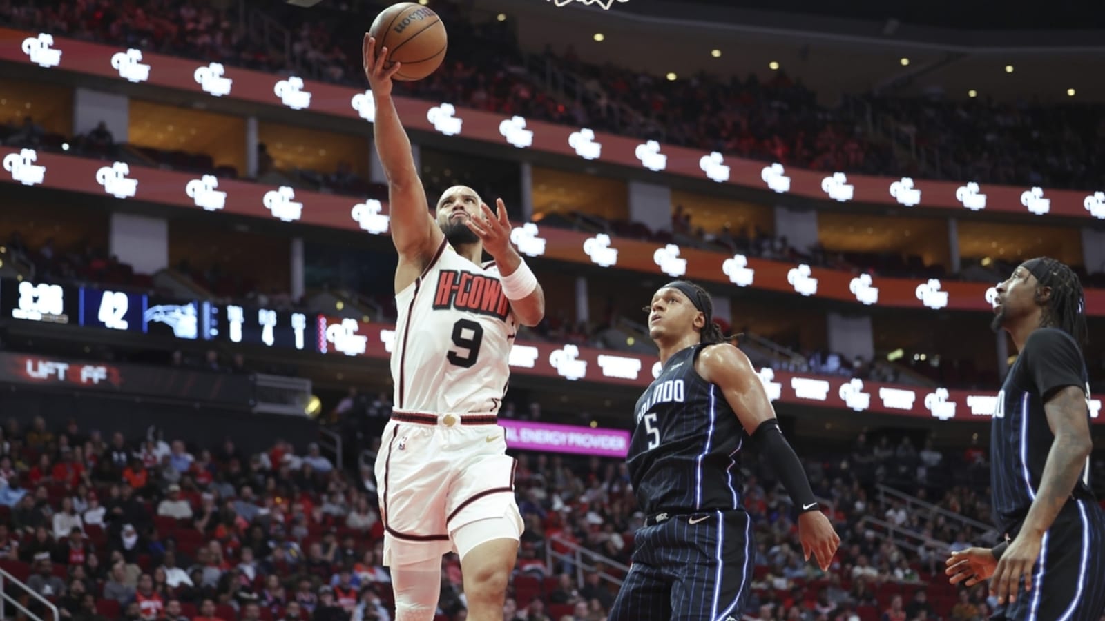 Strong defense carries Rockets past Magic