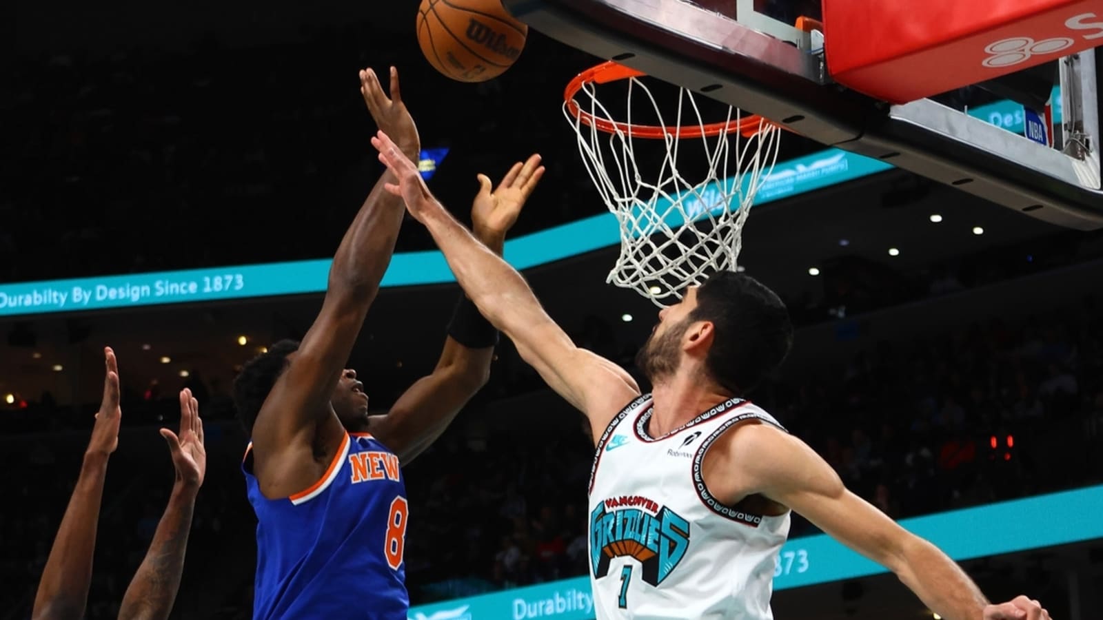 OG Anunoby&#39;s late trey lifts Knicks past Grizzlies