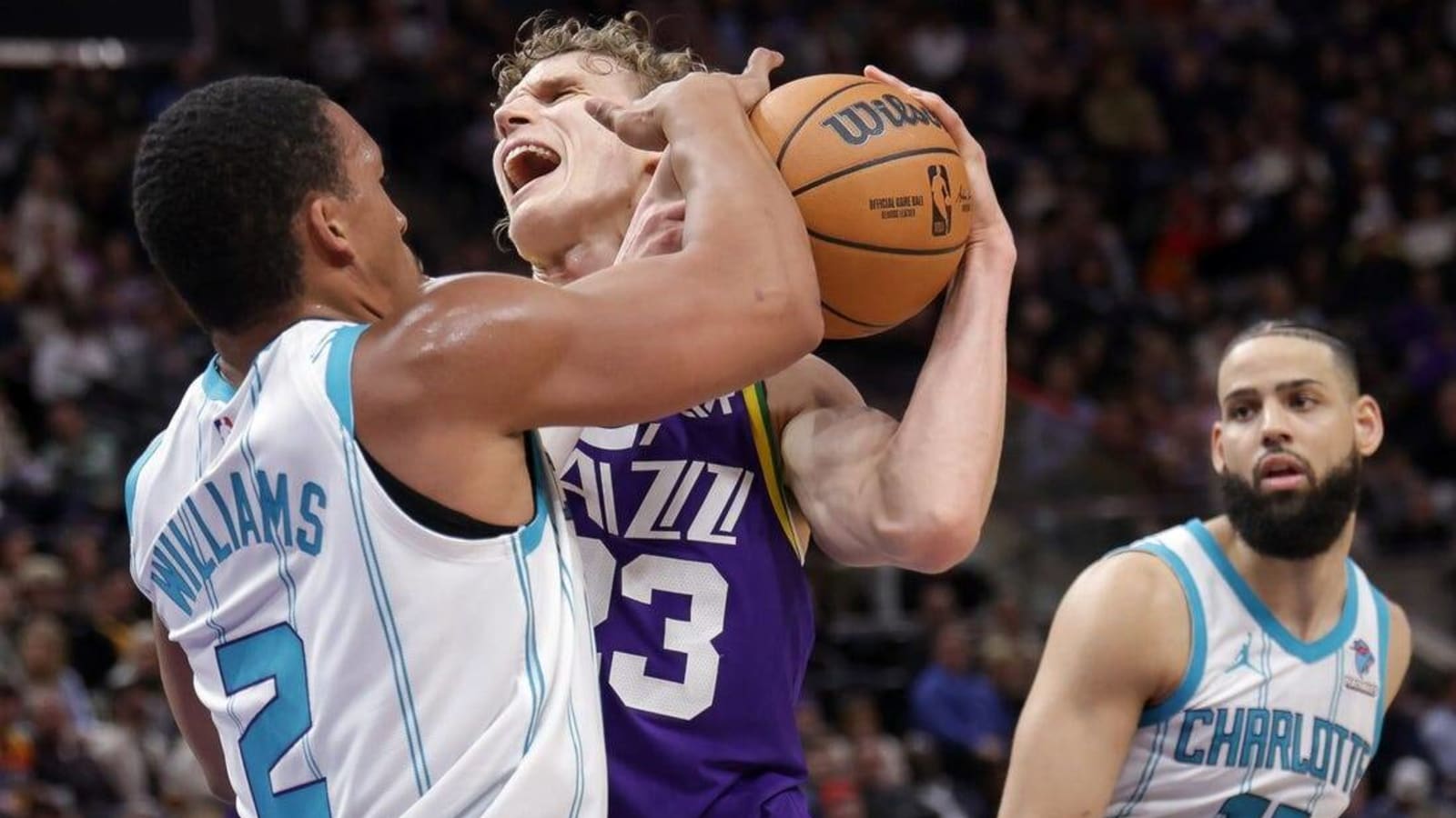 Long ball carries Hornets past Jazz