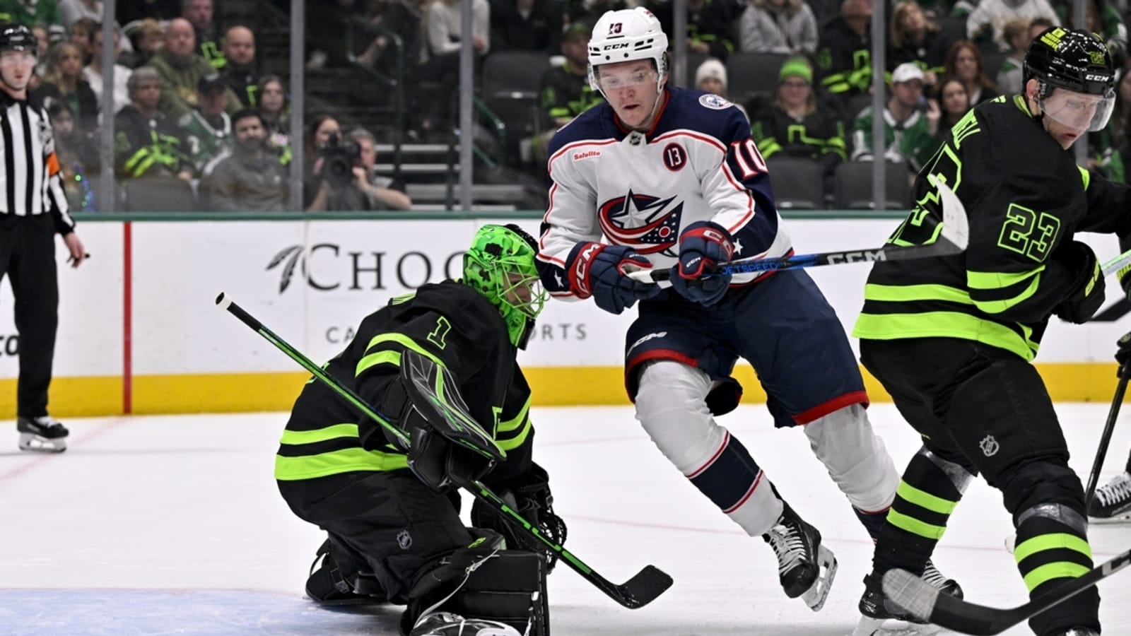 Stars overcome three deficits, win fifth straight