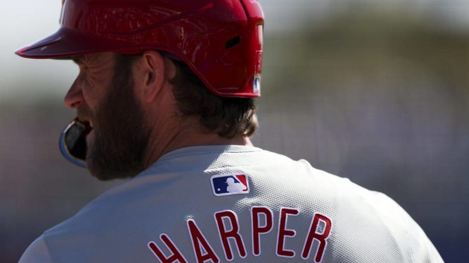 Phillies, Bryce Harper not yet concerned by back trouble