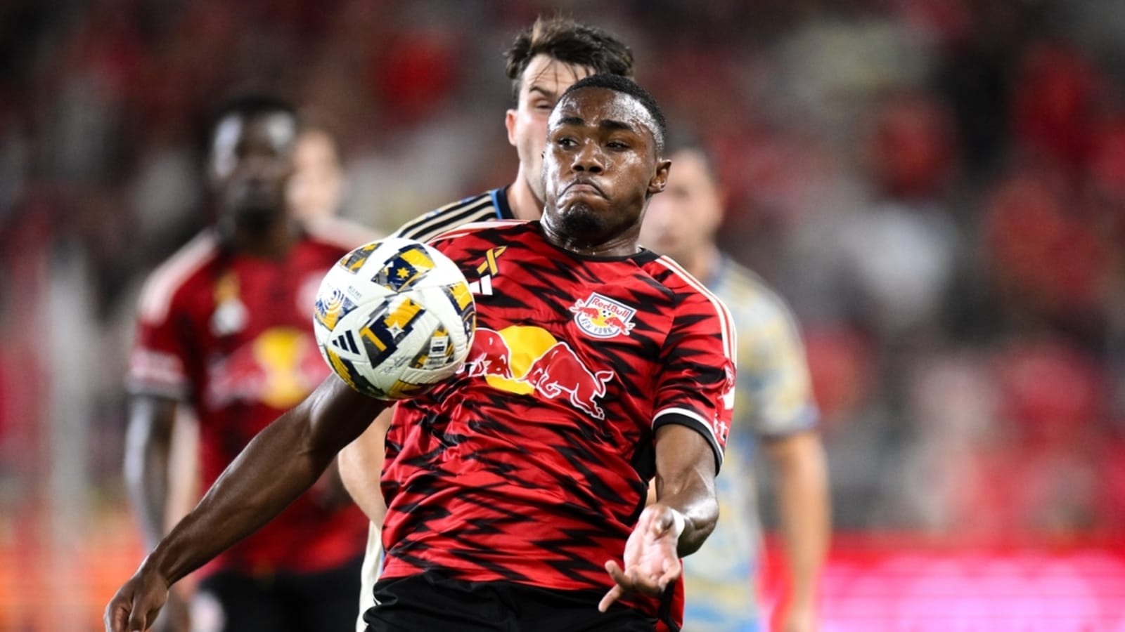 Red Bulls sign F Serge Ngoma to new contract