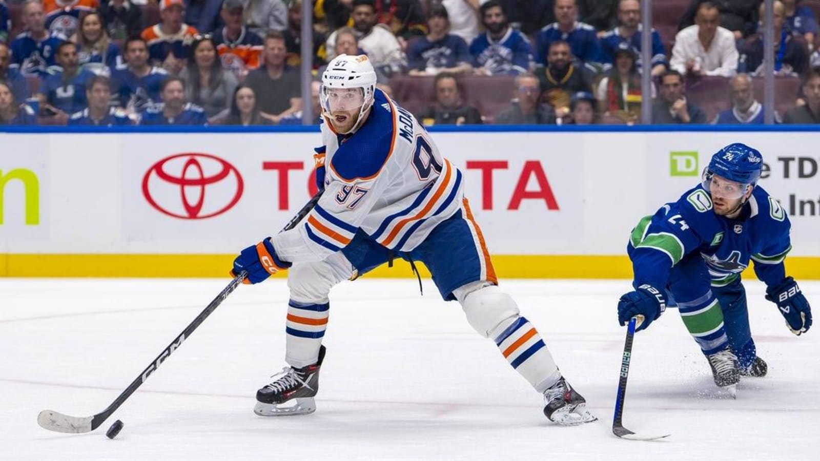 Connor McDavid&#39;s playmaking will be key in Oilers&#39; Game 3 vs. Canucks