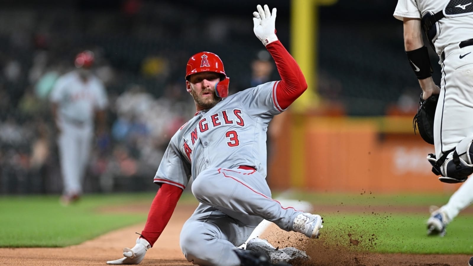 Tigers extend win streak, hand Angels 6th straight setback