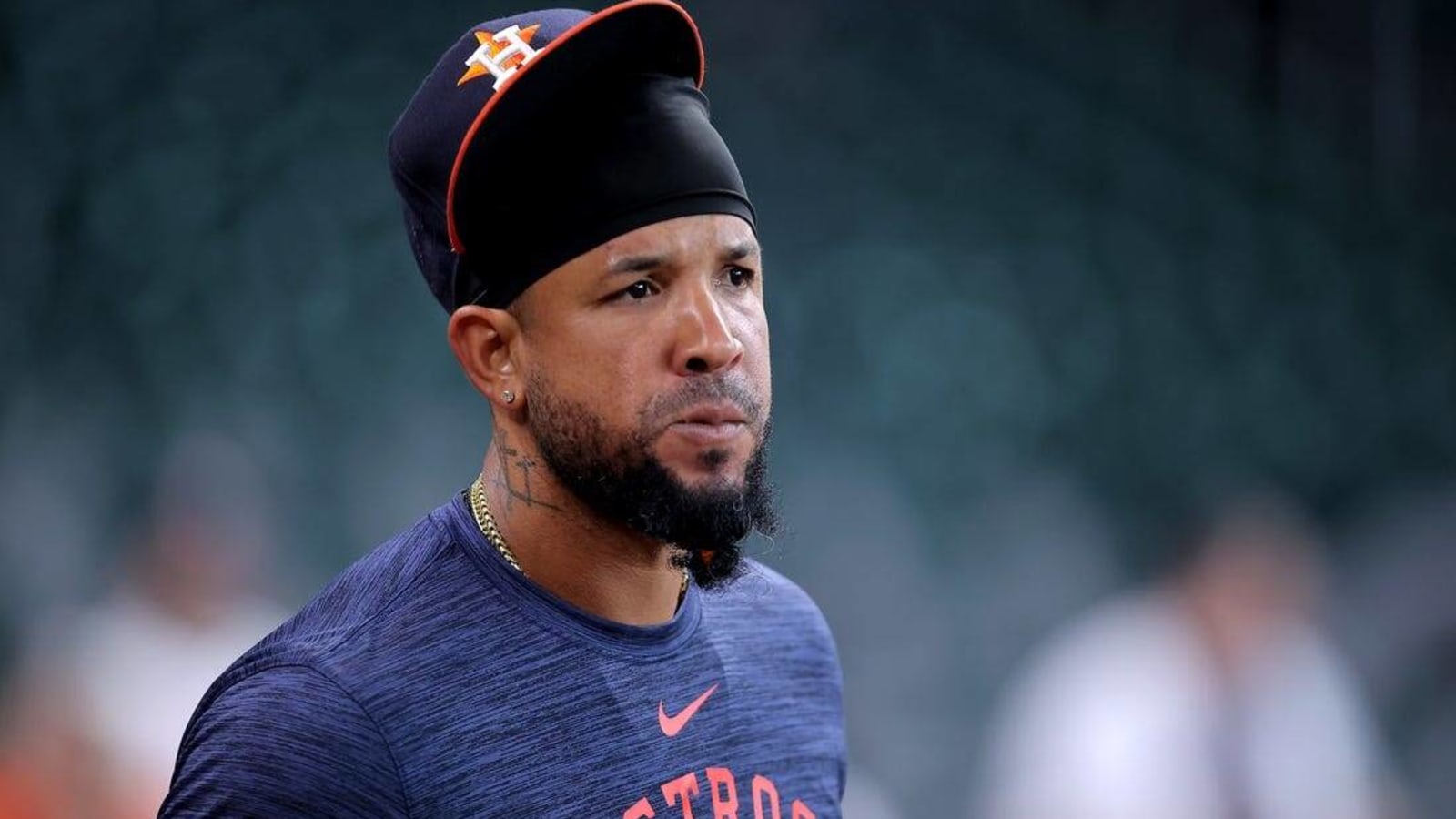 Astros release struggling slugger Jose Abreu