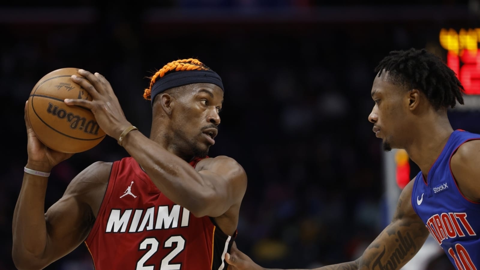 Heat battling distractions ahead of game vs. lowly Pelicans