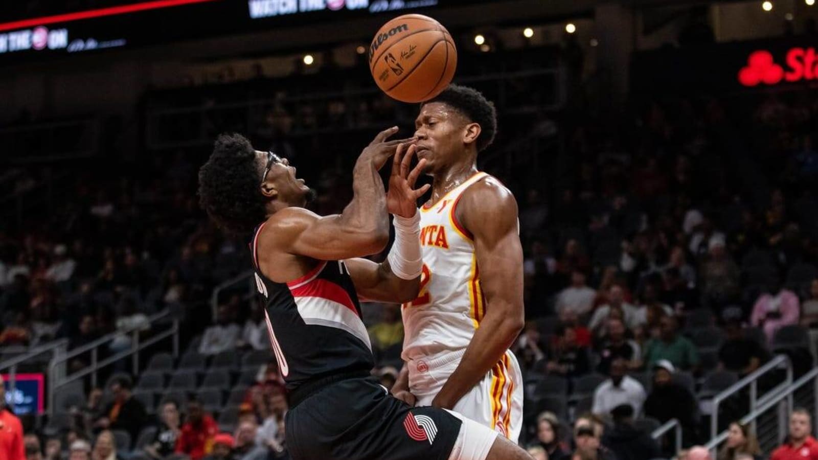 Hawks put away Trail Blazers for 3rd straight win